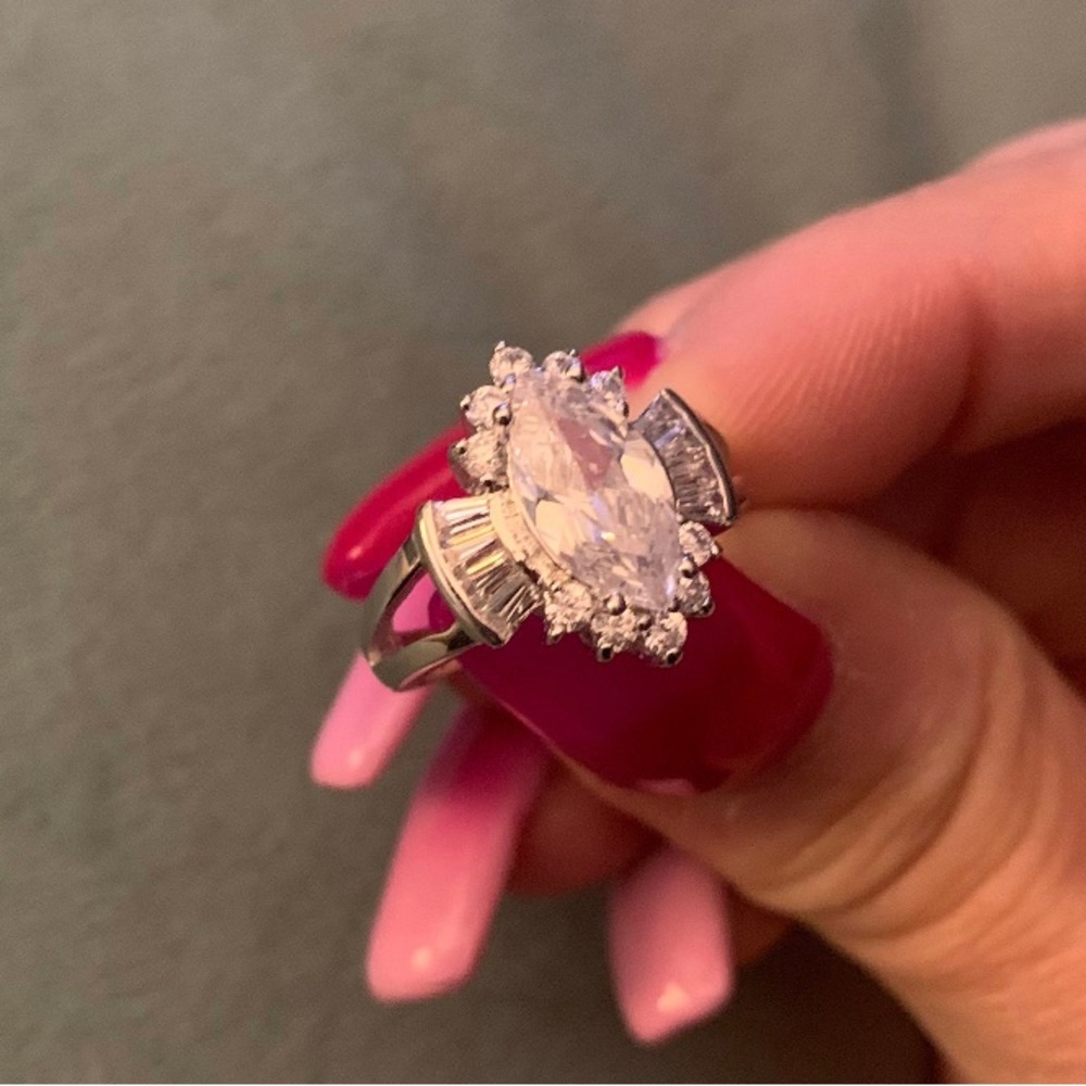 Vintage Never Worn Estate Sterling Silver Large Marquis CZ Cut Size 6 Ring